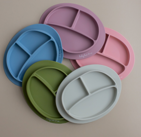 Mushie - Silicone Suction Plate - Dried Thyme TAX FREE at Posh Baby