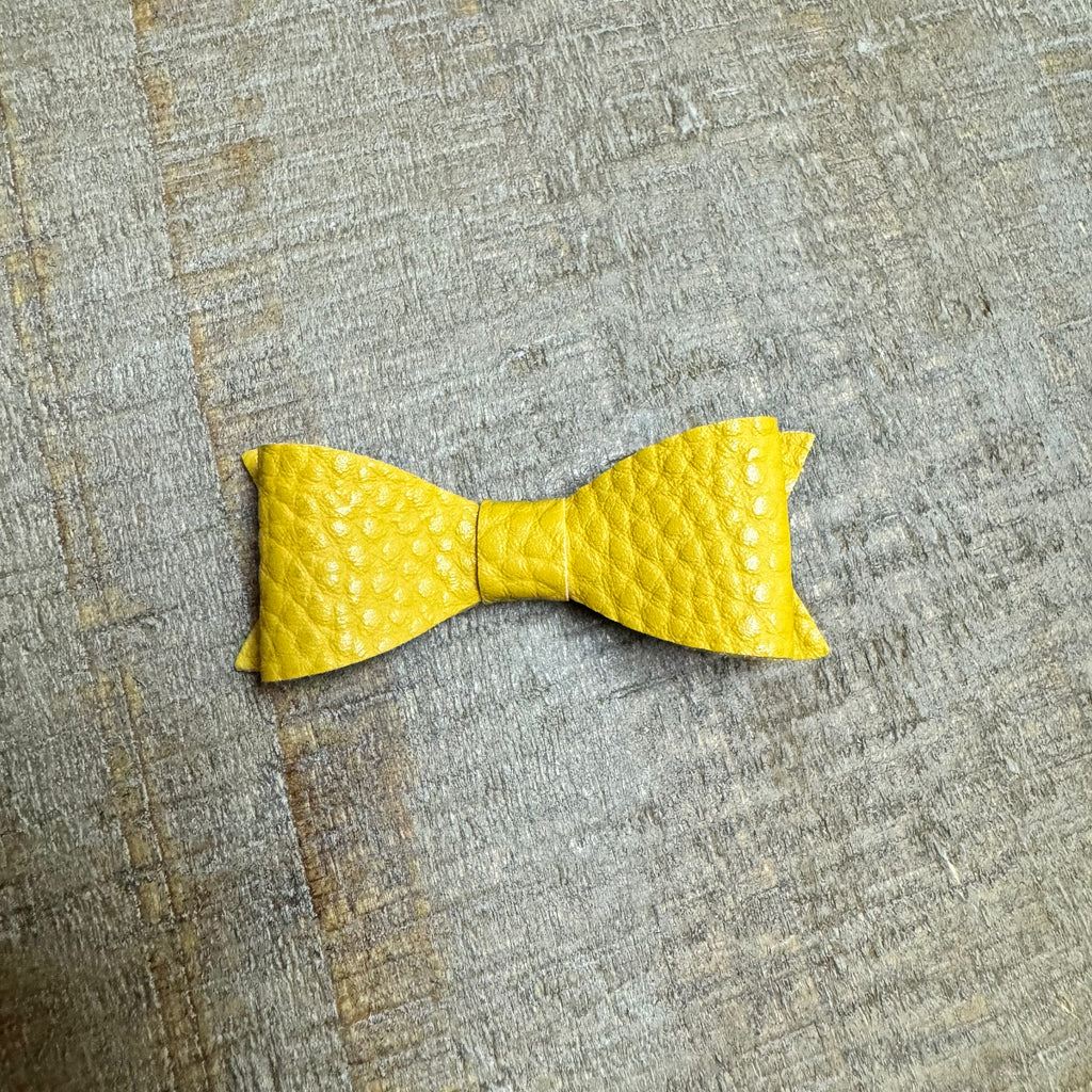 Pleather Bow Clip