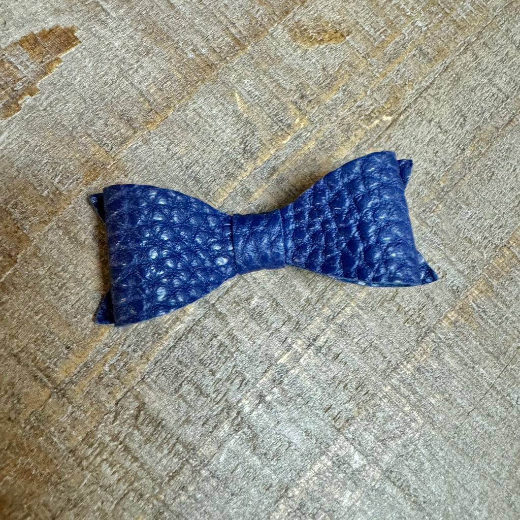 Pleather Bow Clip