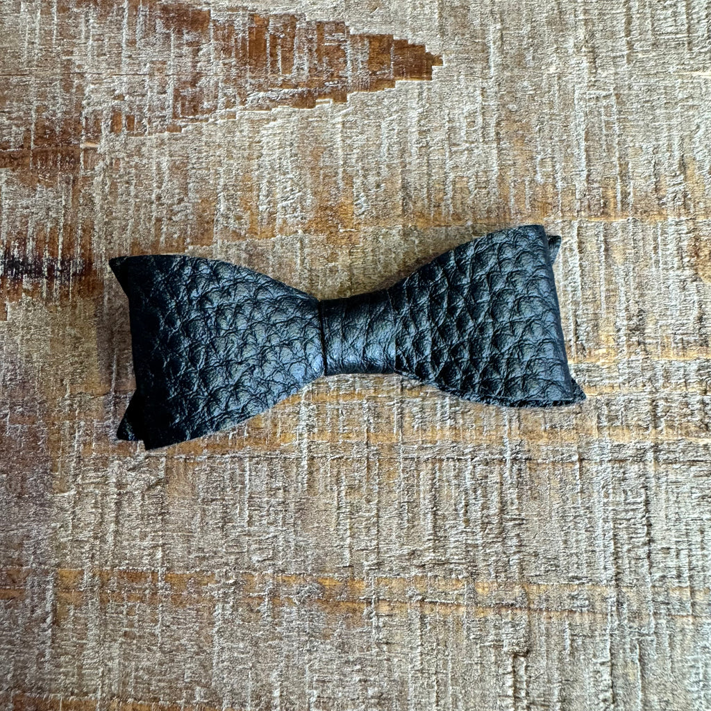 Pleather Bow Clip