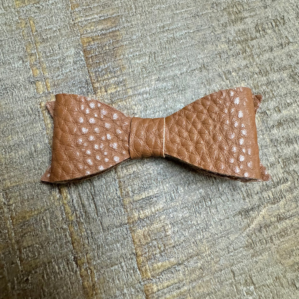 Pleather Bow Clip