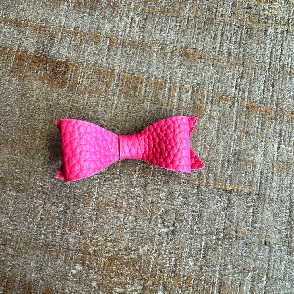 Pleather Bow Clip